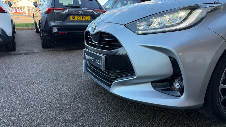 Toyota Yaris 1.5 Hybrid Design 5dr CVT Hybrid Hatchback